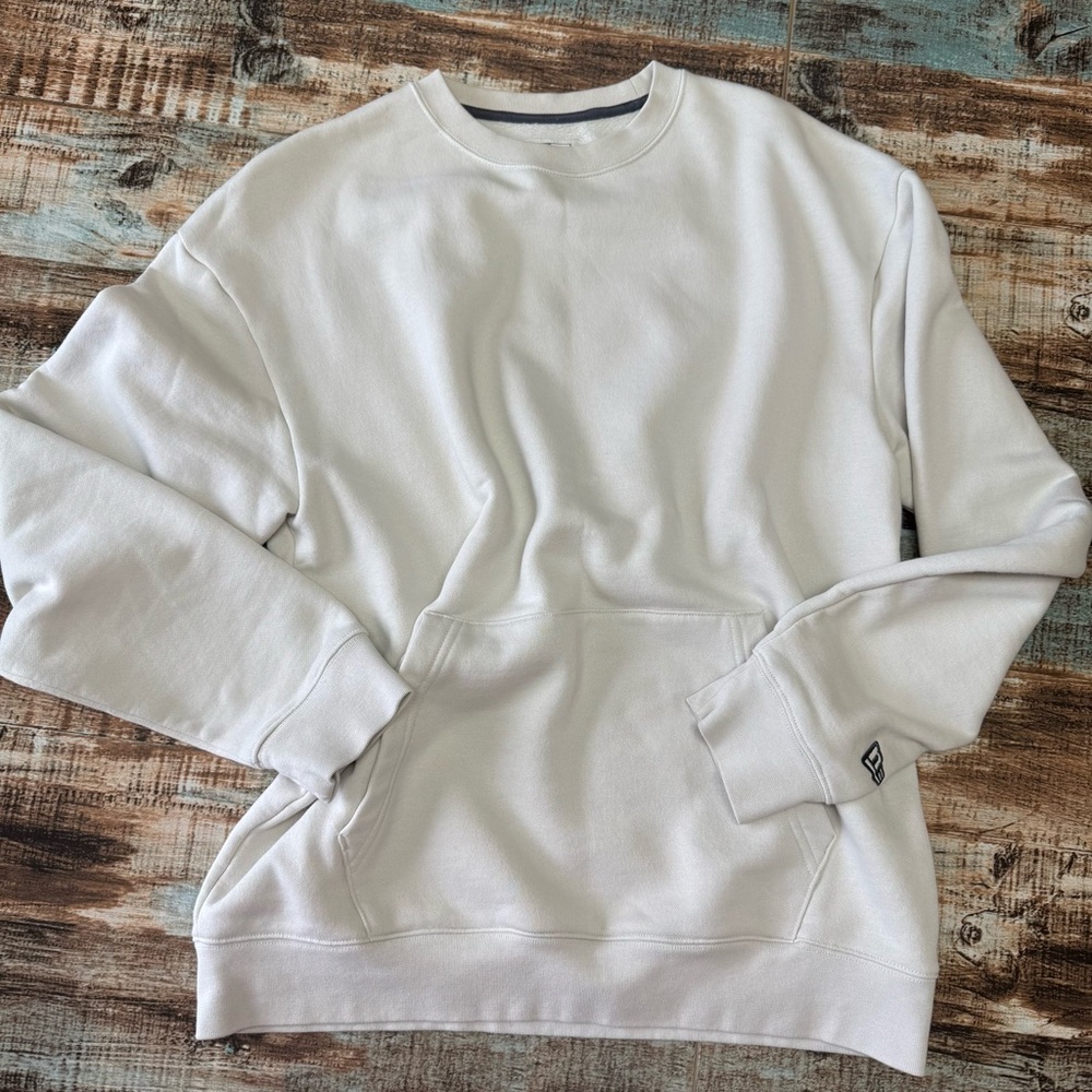 Cream Sweatshirt with Front Pocket | #X6